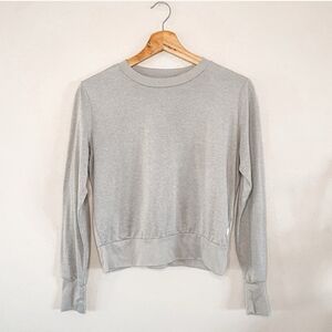 Vuori Daydream Long Sleeve Crewneck Light Gray Moisture Wicking Size XS VW133